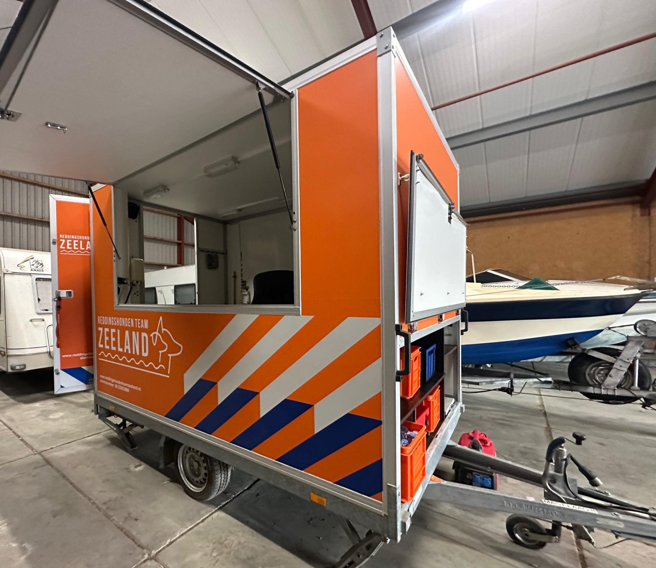 Goed Onderhouden Verbinding-/Jury-/Commando-/Verkoopwagen