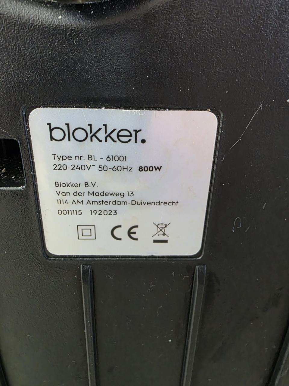 Stofzuiger in zeer goed staat en goed werkend -met stofzak-800W