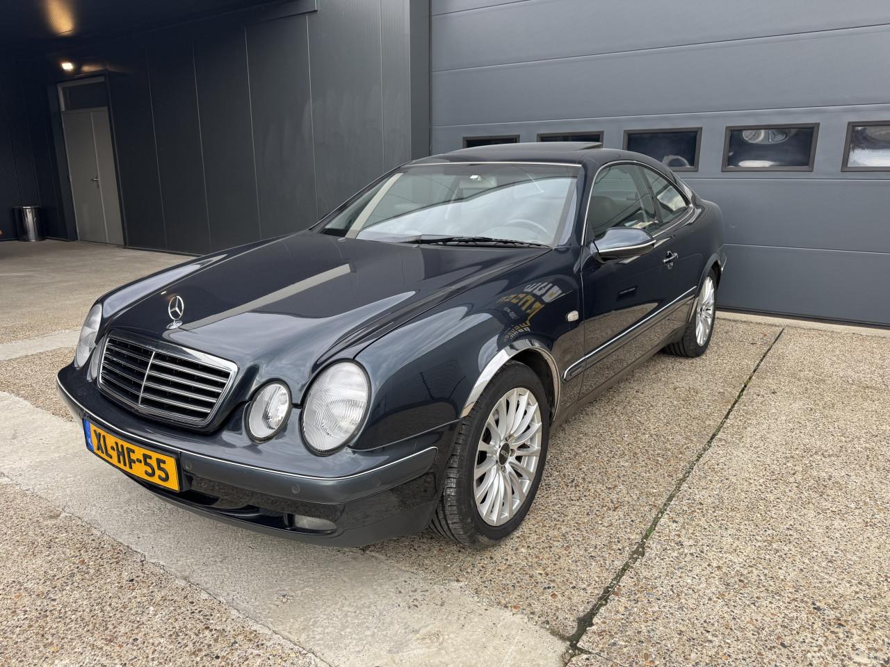 Mercedes CLK-Klasse 320 Coupé  Elegance Aut 160KW Blauw Airco Nap
