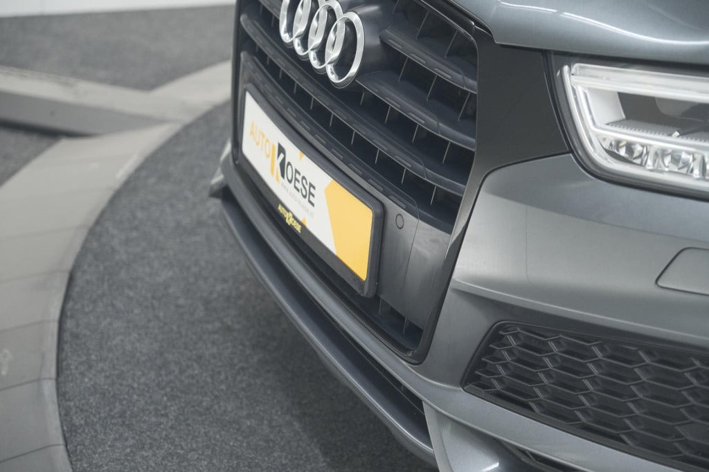 Audi Q3 1.4 tfsi cod sport s line edition | parkeersensoren | navigatie | c