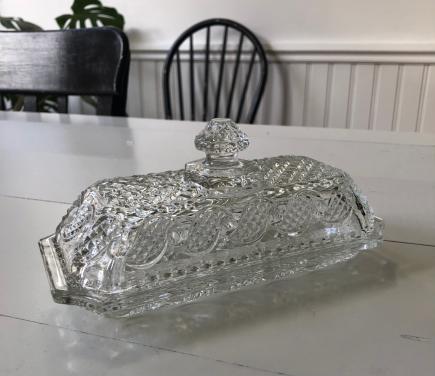 Mooi brocante botervlootje van geperst glas