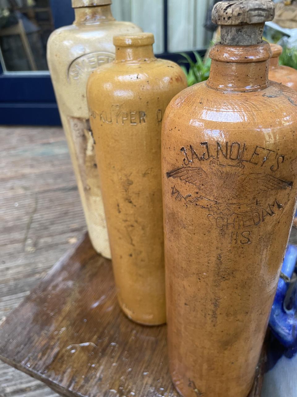 Allerlei soorten kruikjes