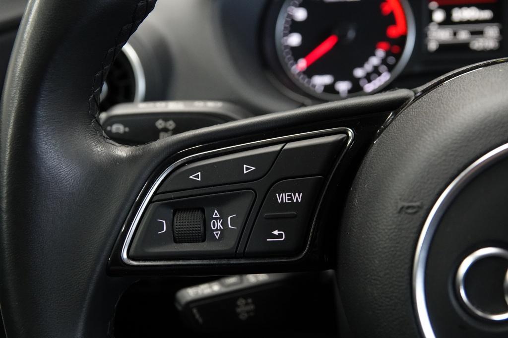 Audi Q2 35 tfsi | alarm | pdc| keyless | camera |
