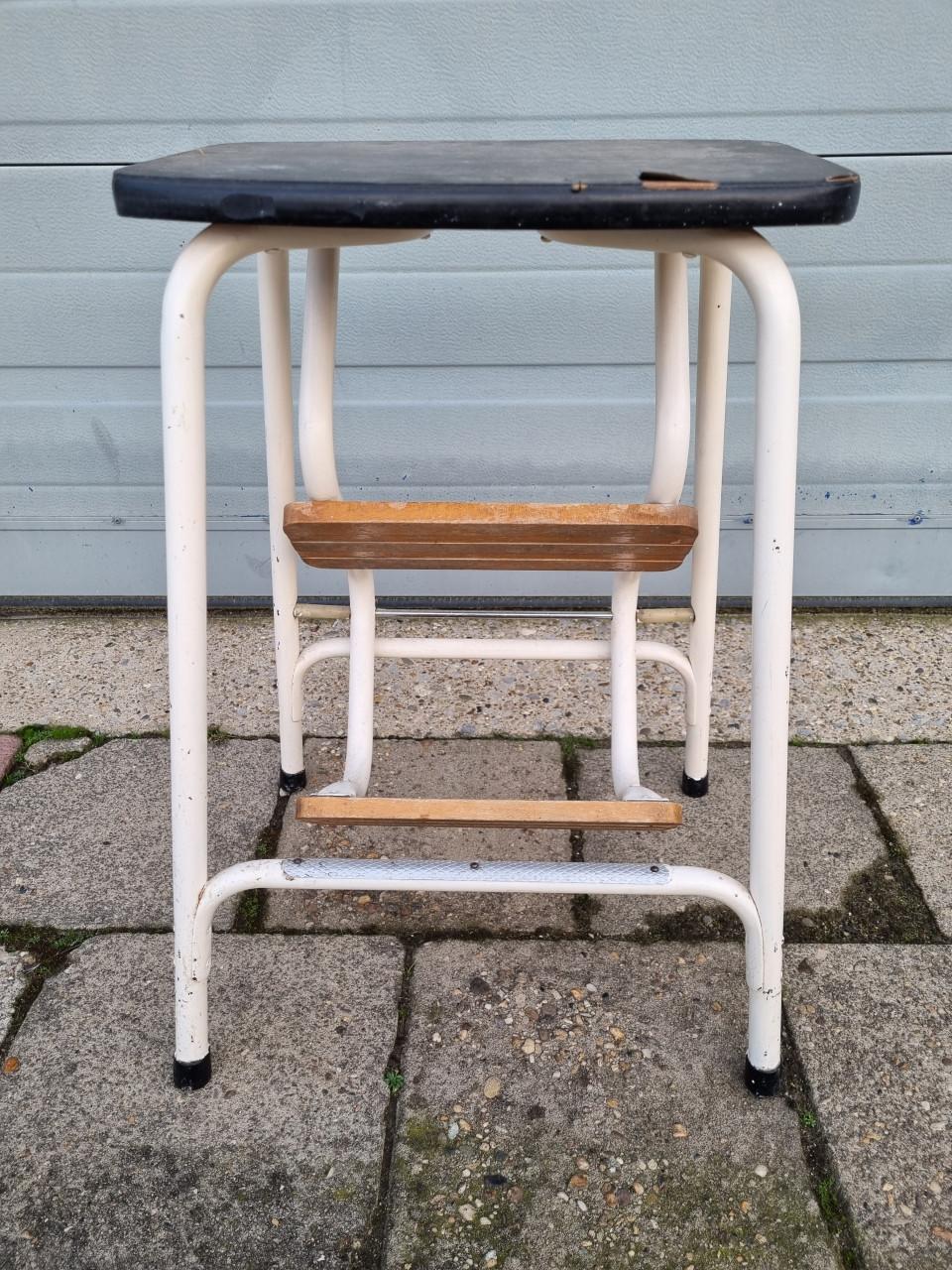 Vintage keukentrapje