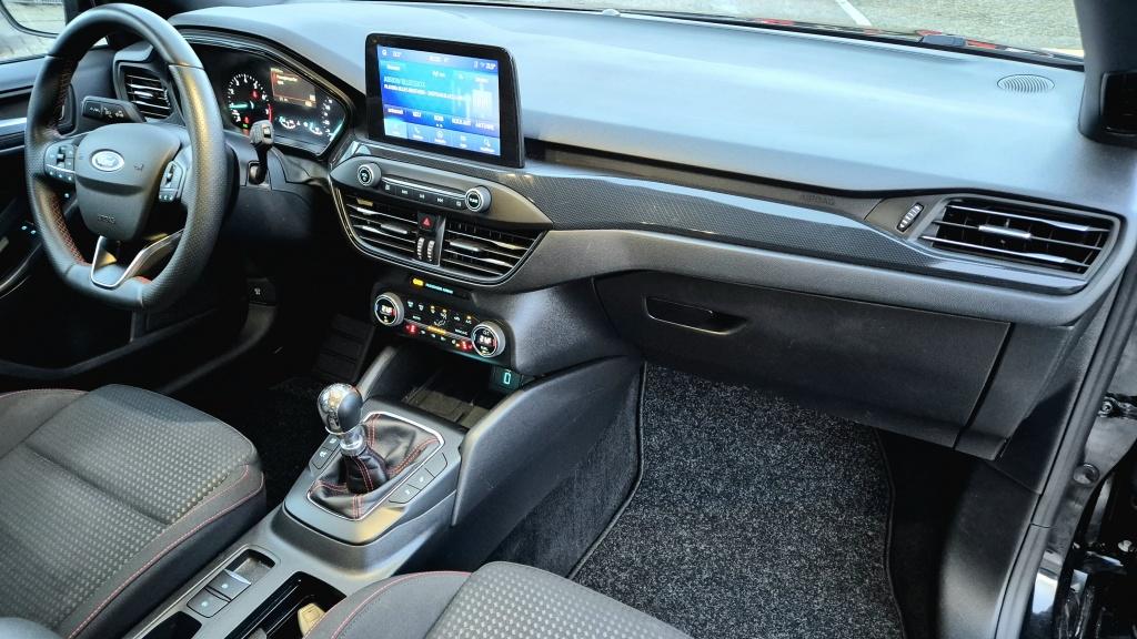 Ford Focus wagon st line x business 1.0 ecoboost hybrid | camera | lane ass