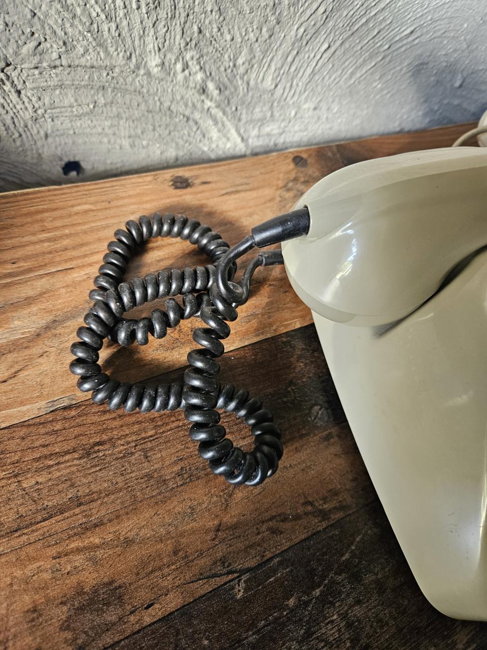 Vintage PTT T65TDK Telefoon met druktoetsen zeer nette staat
