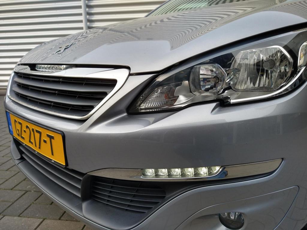 Peugeot 308 1.2 110 style clima/nav/lmv