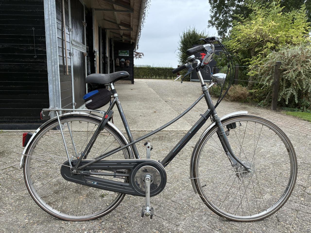 Peugeot sportfiets en Sparta damesfiets (studentenfietsen)