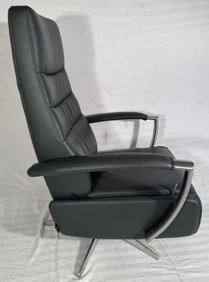 Relaxfauteuil/Relax fauteuil/Stoel. Dutch Design.