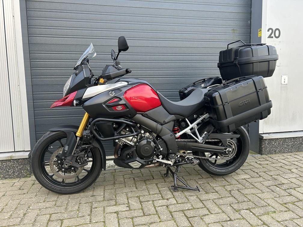 Compleet aangeklede Suzuki DL1000 uit 2014 met 36dkm, rijklaar €6995,-