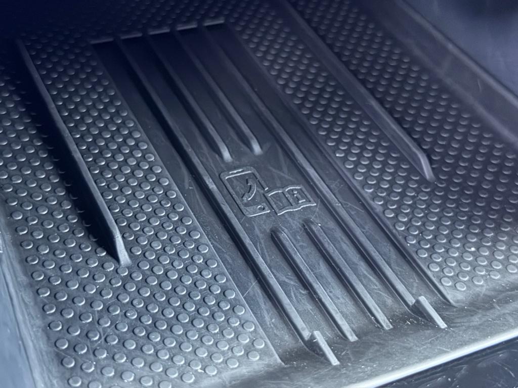 Volkswagen T-cross 1.5 tsi 150pk dsg r-line | camera | trekhaak | navi | iq