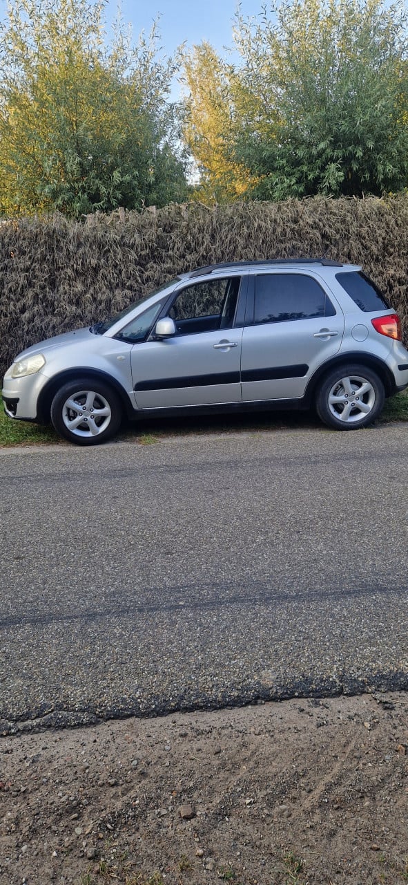 Suzuki SX4 1.6 apk tot 8-8-2026