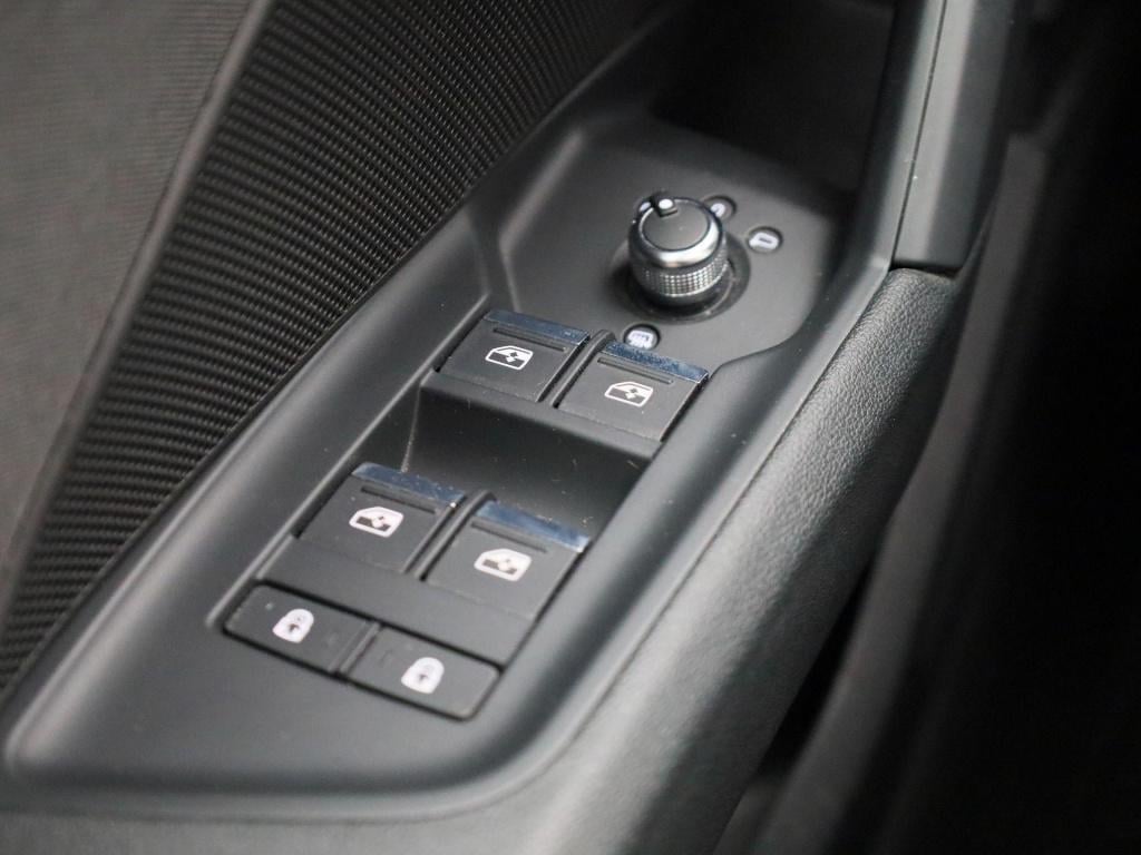 Audi A3 sportback 35 tfsi business edition | automaat | apple carplay | pan
