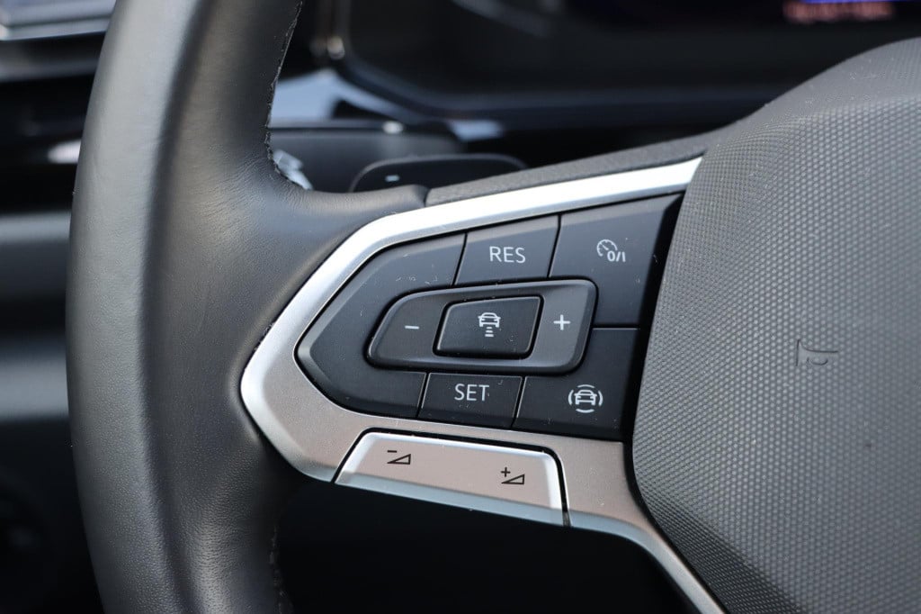 Volkswagen T-roc 1.5 tsi r-line business