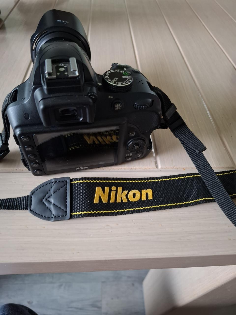 Nikon camera D3300 af-dx 18-50 f 35 56c11