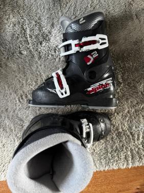 Skischoenen maat 18,5--> EU maat 29