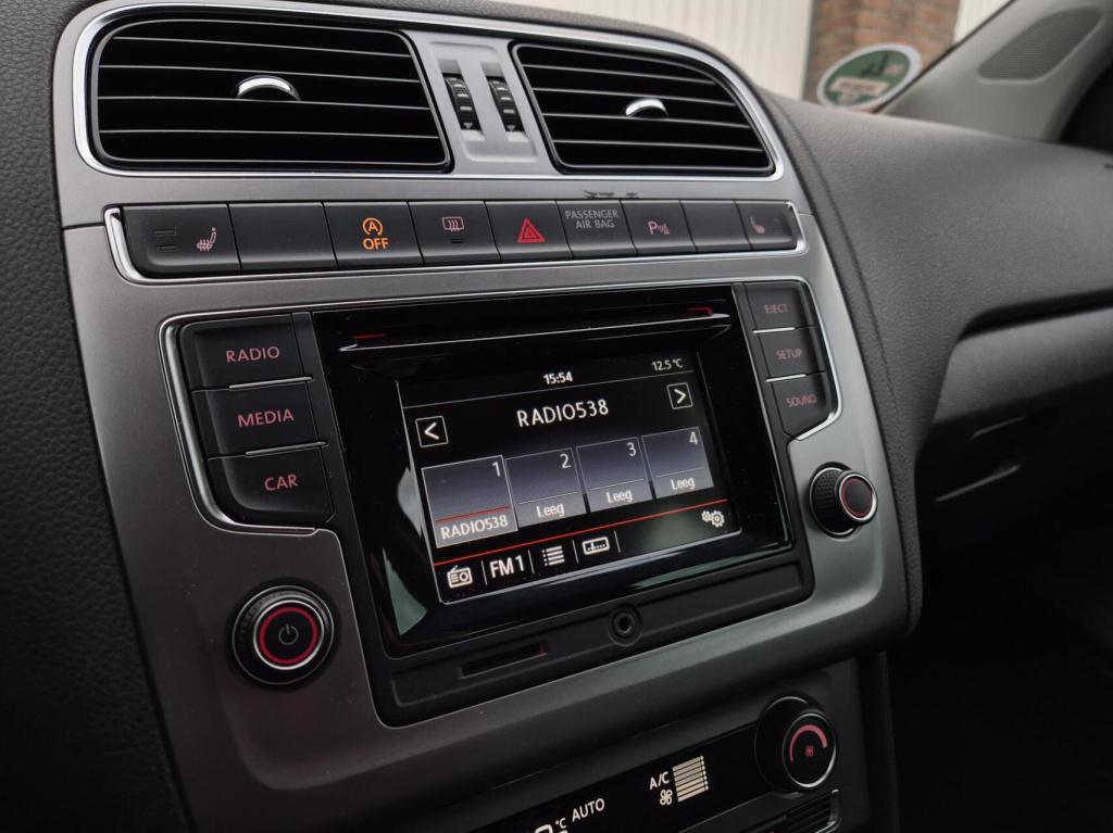 Volkswagen Polo 1.2 tsi lounge / 5- deurs / cruisecontrol / stoelverwarming