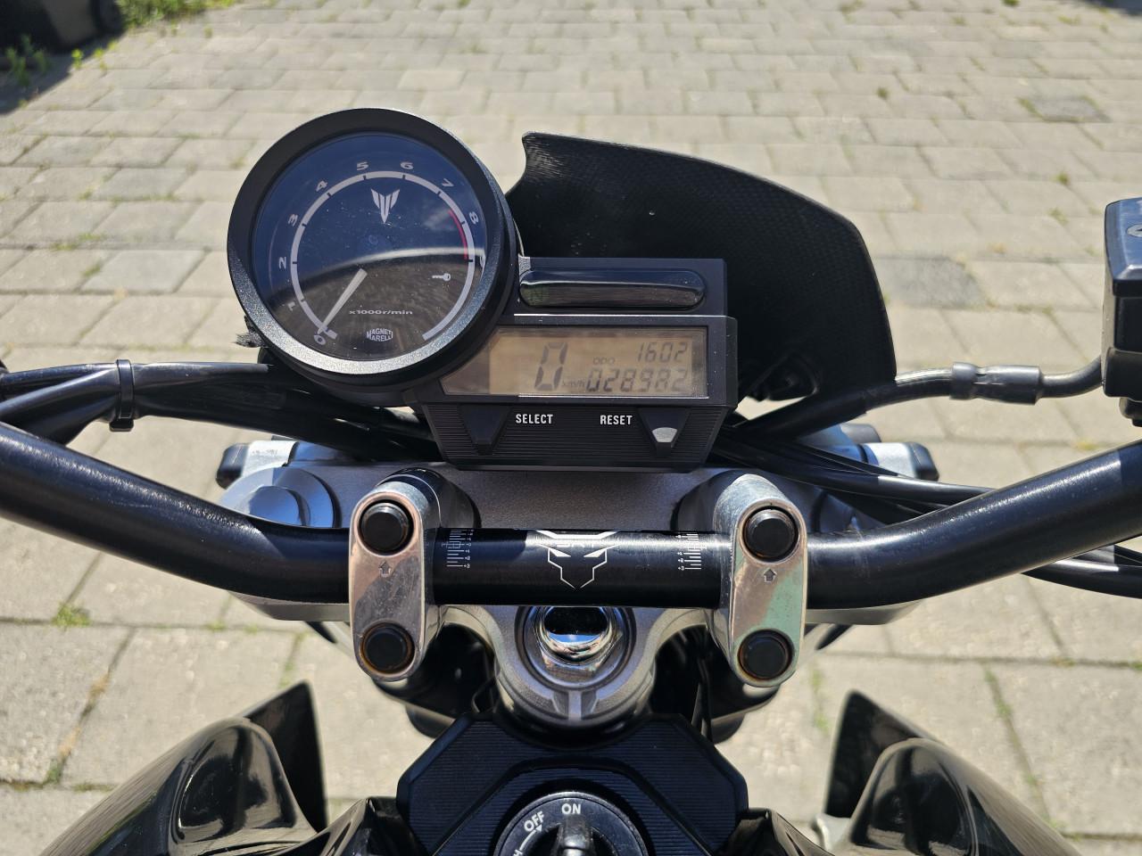 Yamaha MT-03 660cc 2009 - Veel carbon - Rijklaar - 35kW A2