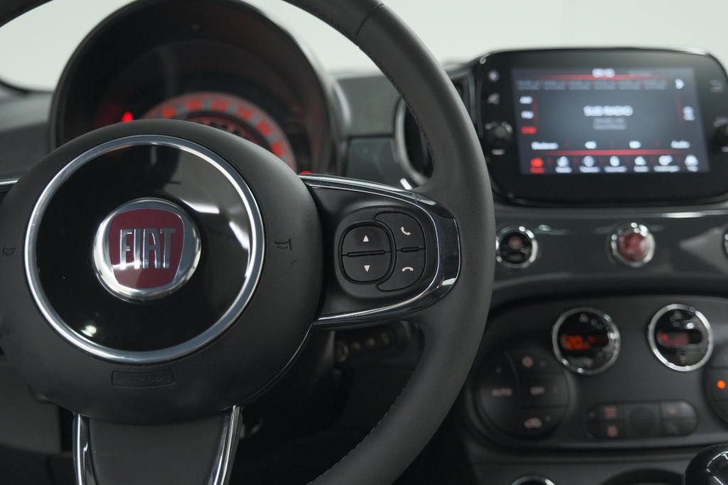 Fiat 500 1.0 hybrid dolcevita | panoramadak | apple carplay | parkeersensor