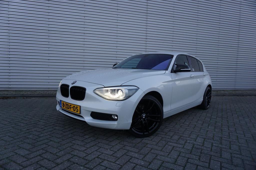 BMW 1 Serie 116i executive climate / navi / cruise / parkeersens. / elektr.