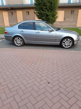 BMW318