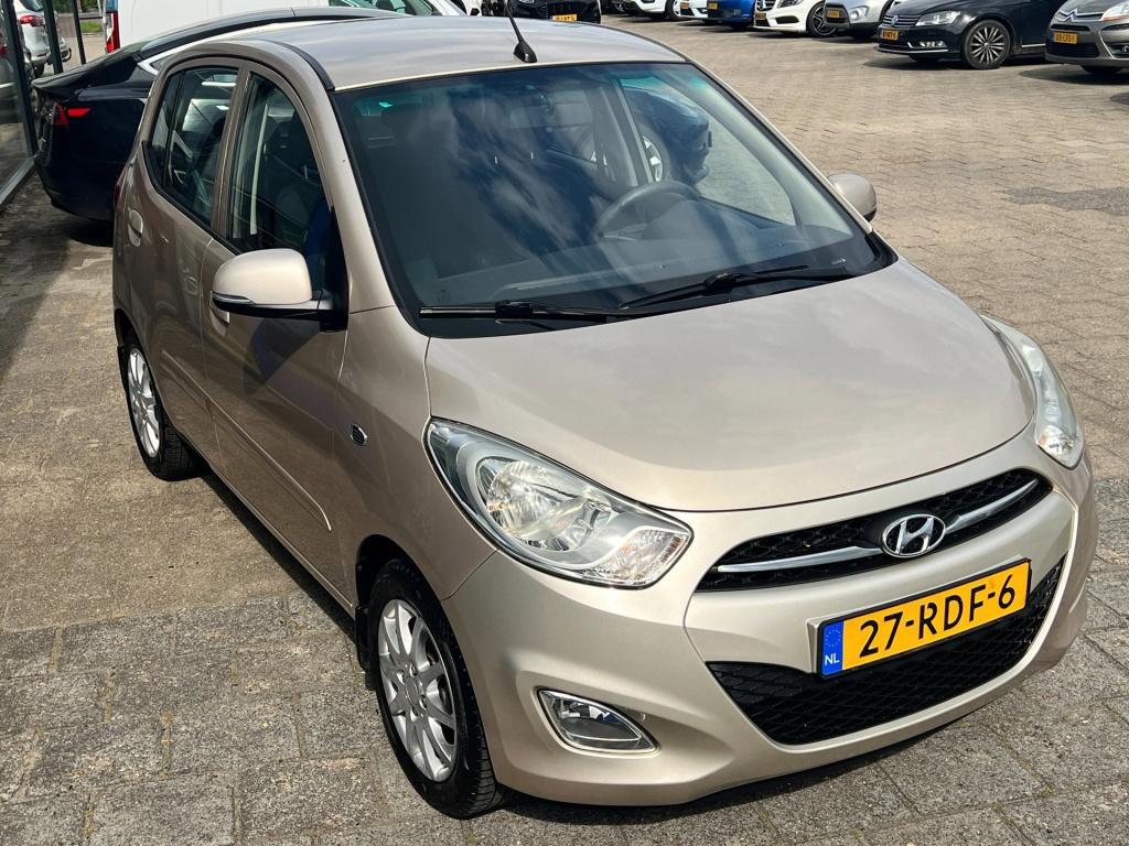 Hyundai I 10 1.2 i-motion cool, airco enz..