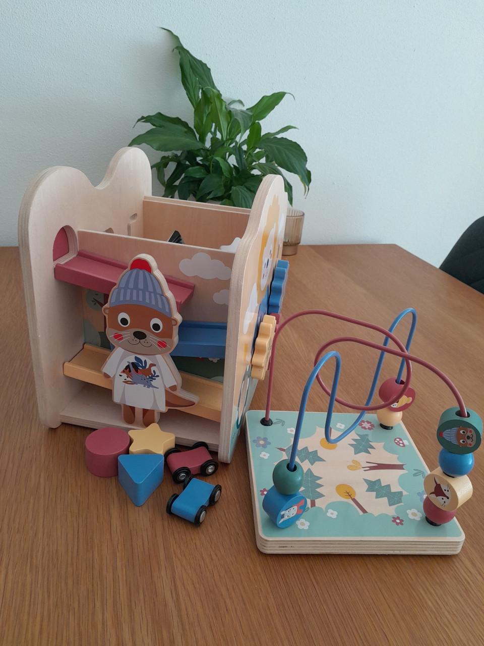 Houten speelkubus
