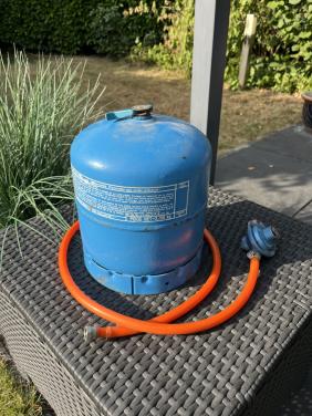 Campinggaz fles met drukregelaar