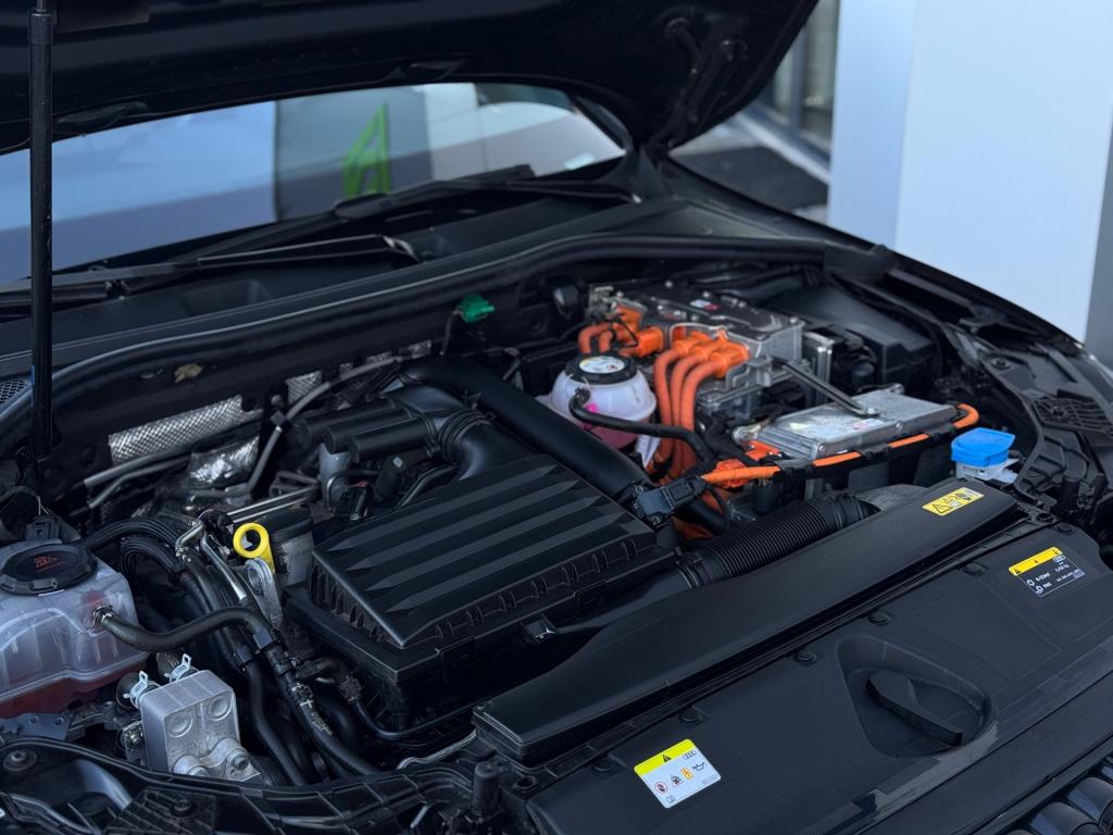 Audi A3 sportback 40 tfsi e s edition * stoelverwarming * keyless * trekhaa