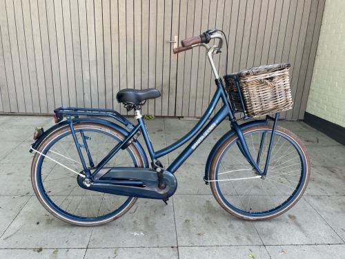 Damesfiets/ meisjesfiets.