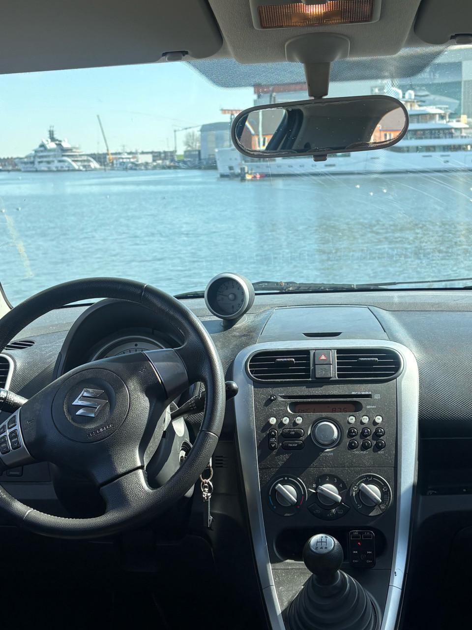 Suzuki Splash 1.2 2009 model