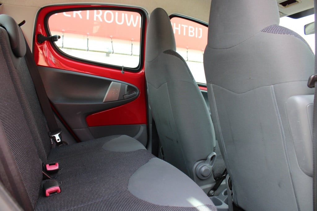 Peugeot 107 1.0-12v xs