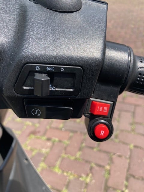 GEEN RIJBEWIJS ? NIET NODIG MET DEZE STOERE NIPPONIA PRIDE SCOOTER !