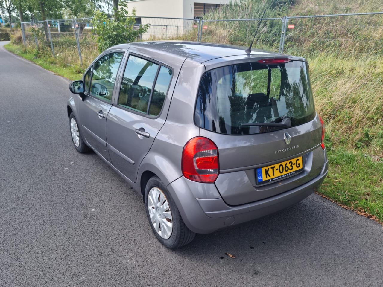 Renault modus 1.2i bouwjaar 2011 135000km