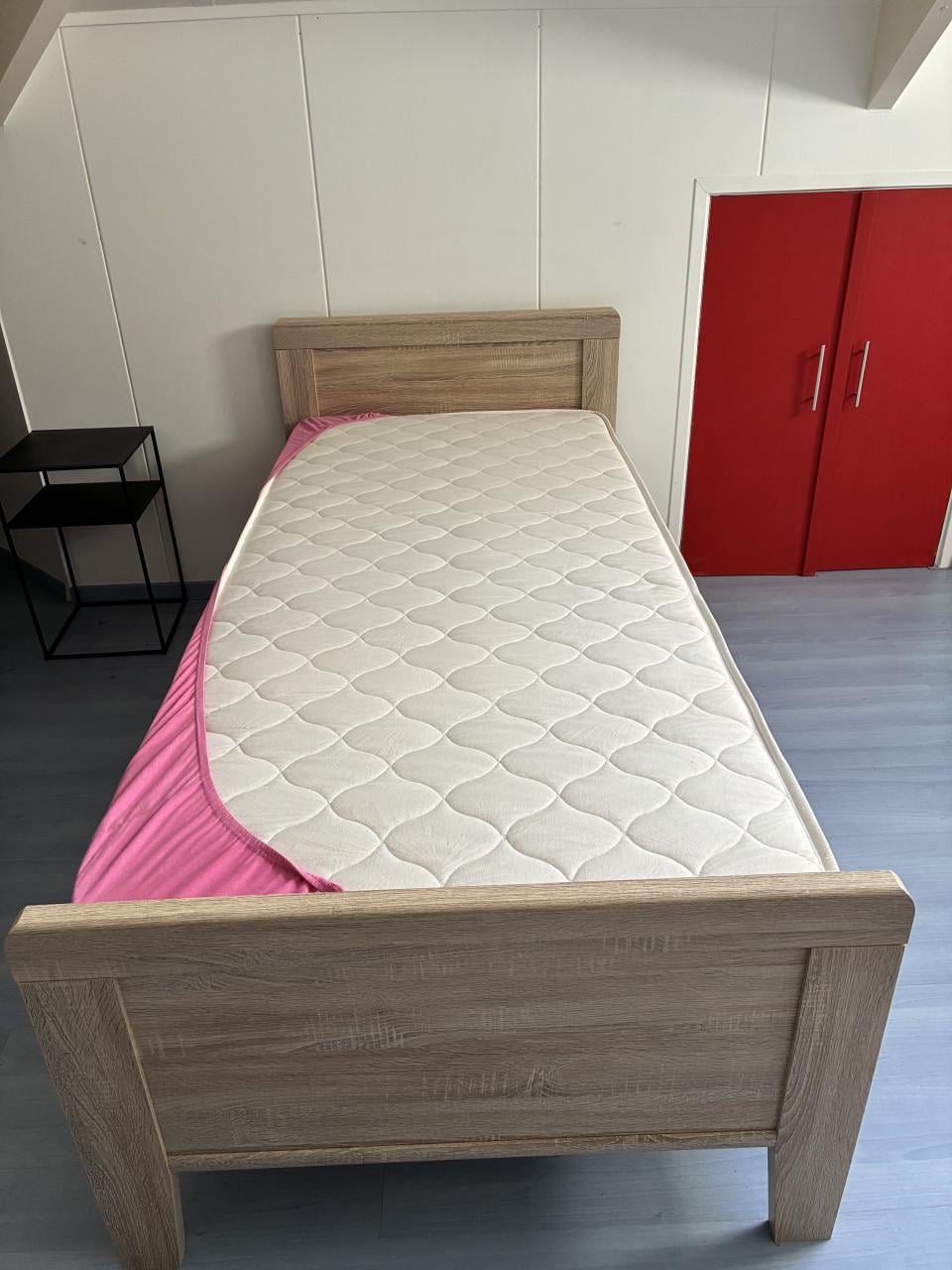 Ledikant 1pers + bodem + matras