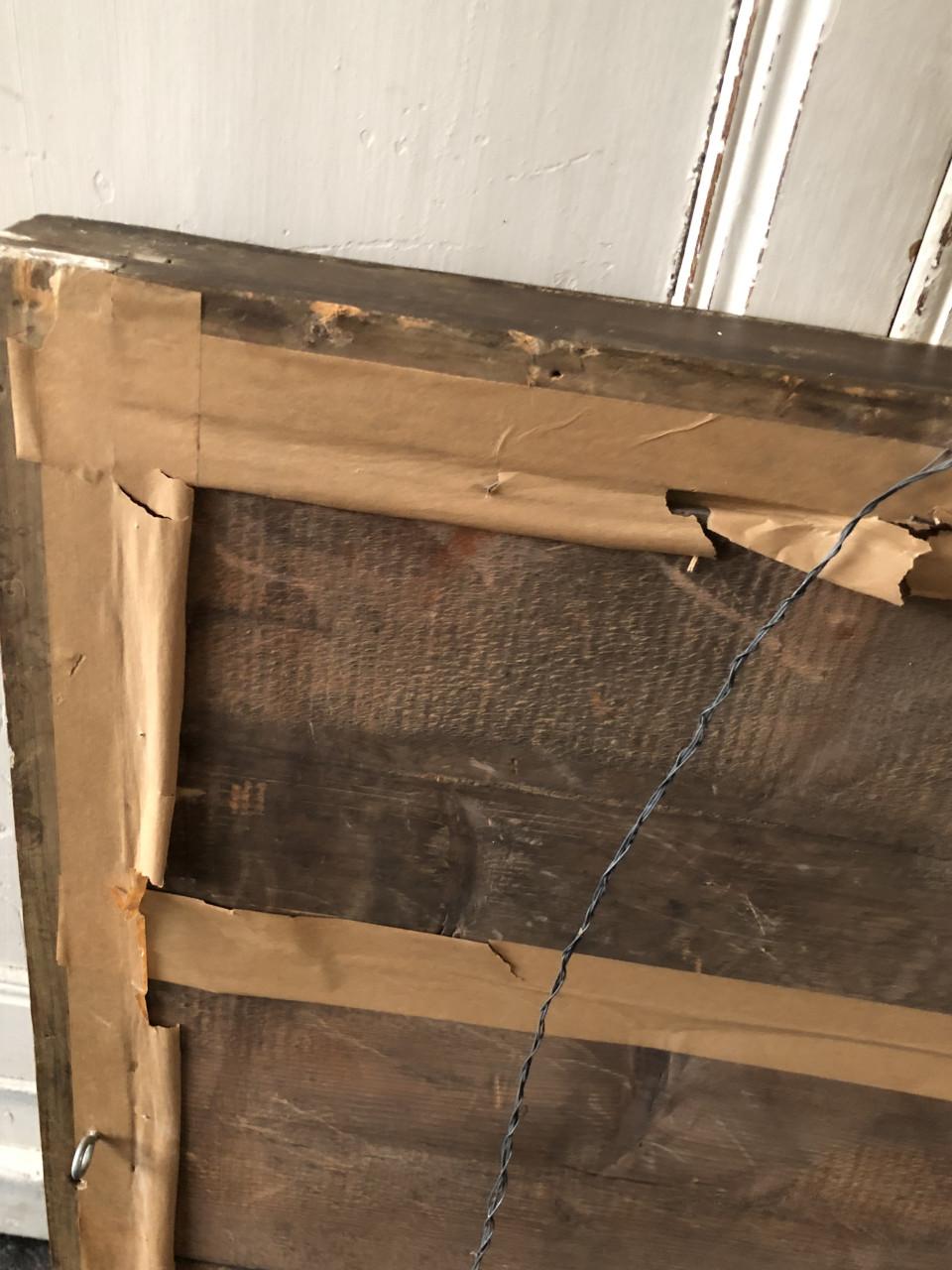 Mooie oude spiegel in mooie bewerkte vergulde houten lijst