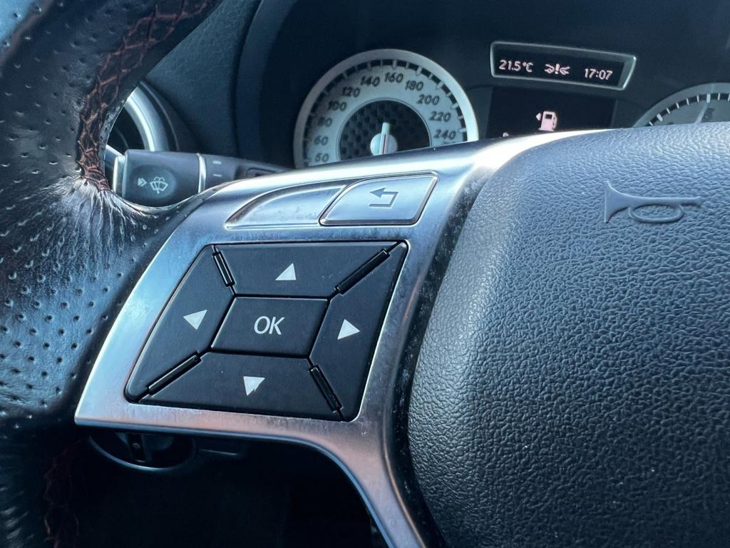 Mercedes-Benz A-Klasse 250 amg prestige, leer, panodak, trekhaak enz...