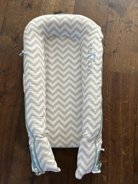 Babynestje dockAtot