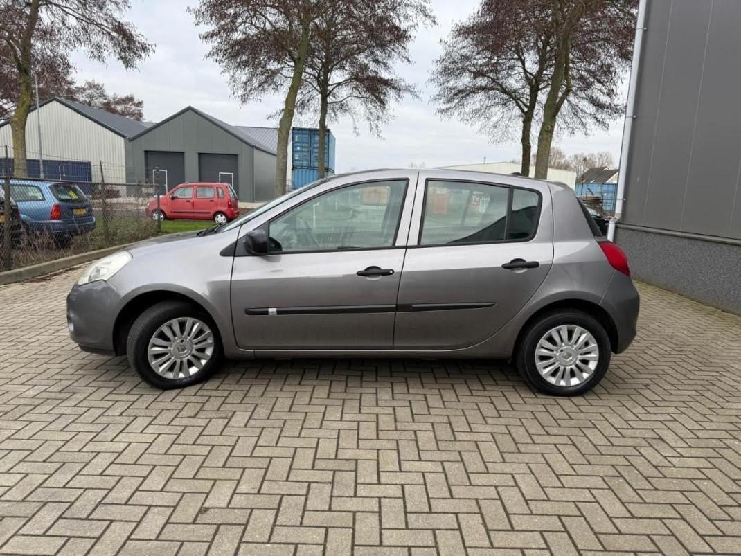 Renault Clio 1.2 Special Line Airco/ Navigatie