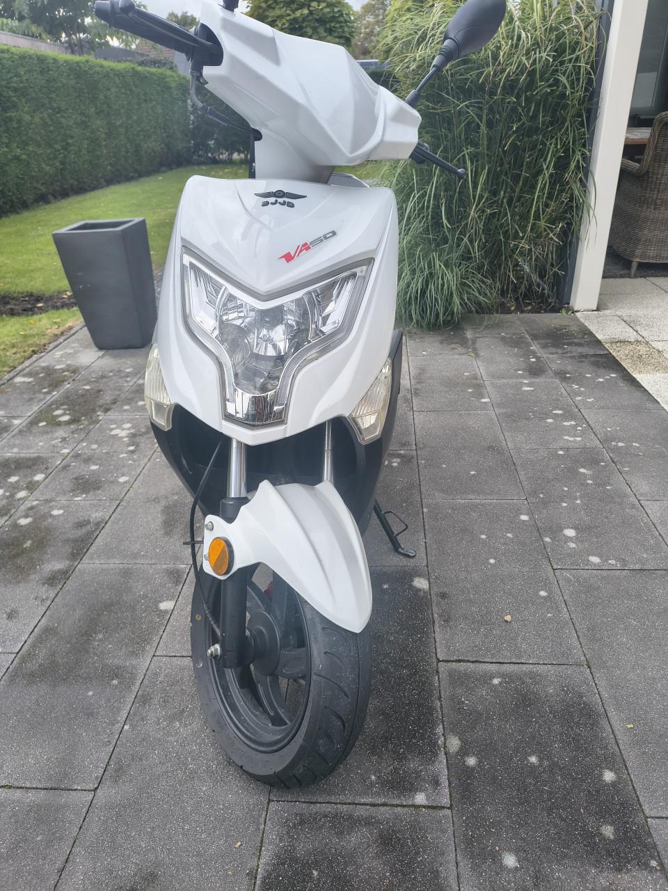 Brom scooter ( blauw kenteken)