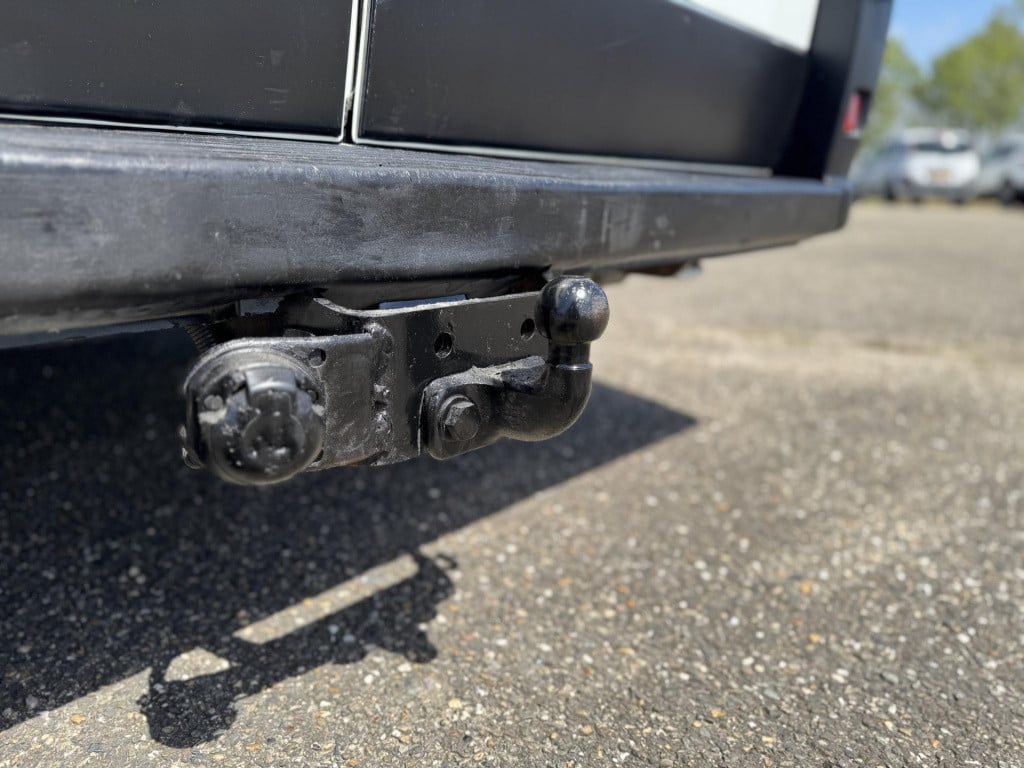 Peugeot Boxer 330 2.0 bluehdi l1h2 premium 3-persoons | trekhaak | kastinbo