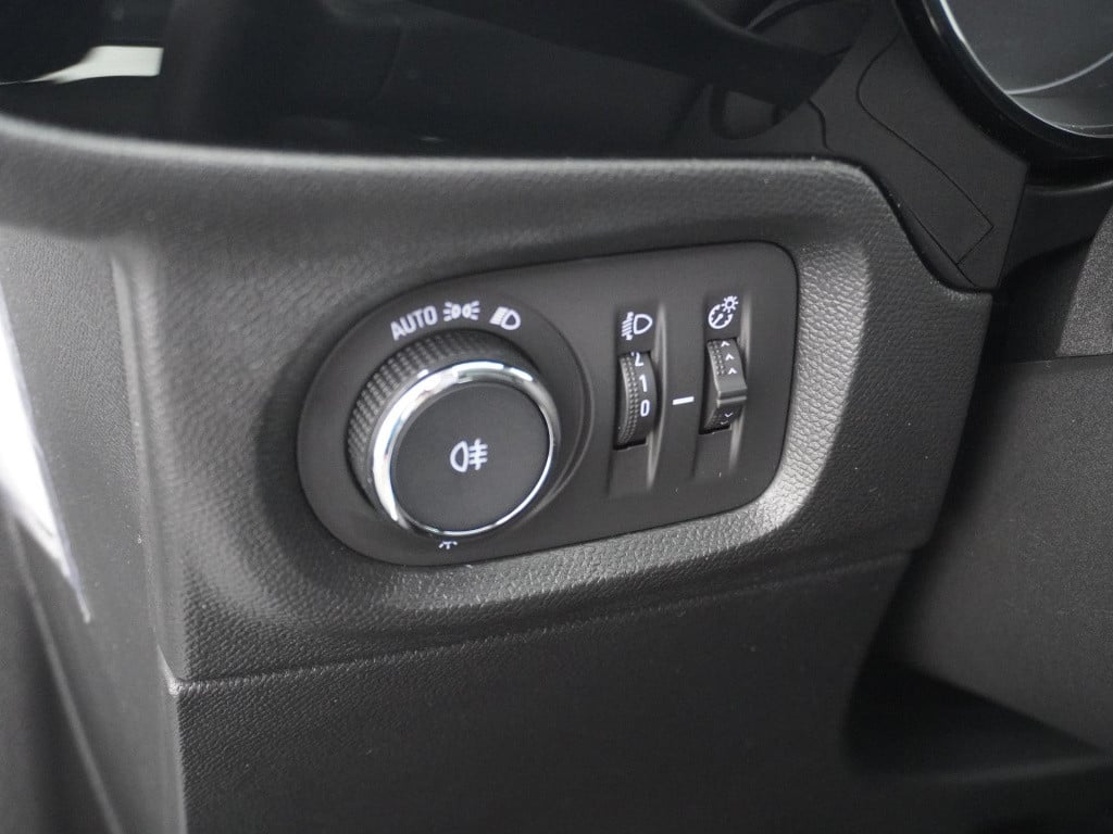 Opel Corsa 1.2 edition | navigatie | cruise control | lm velgen