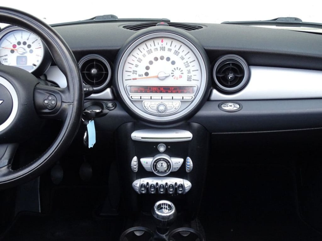 Mini Cooper Cabrio mini 1.6 pepper airco | cruise | stoelverwarming | 17"