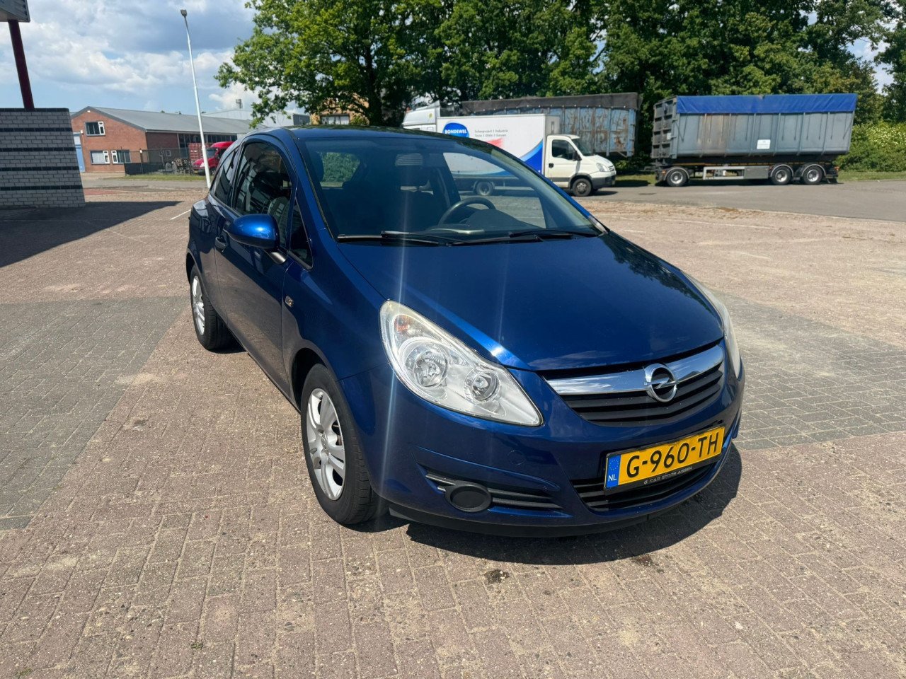 Opel corsa 2009  1750 euro