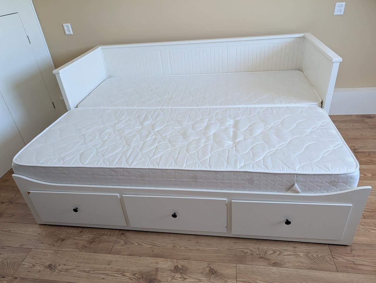 Ikea Hemnes bed/bank