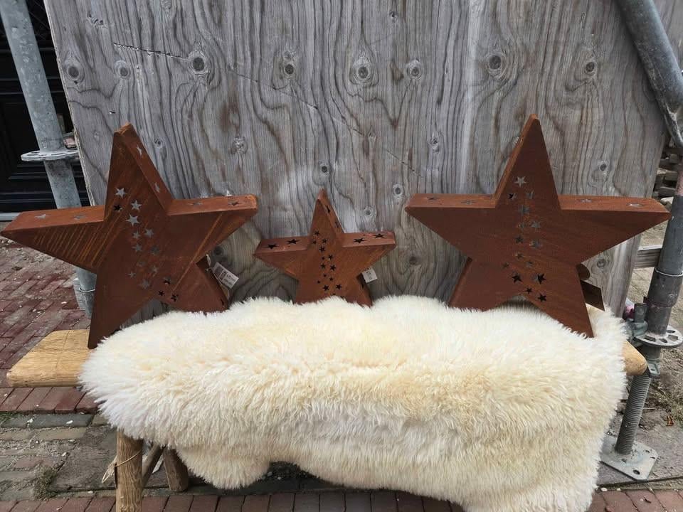 HEEL VEEL ITEMS IN STOER EN SOBER BIJ 3Z FACTORY ARNEMUIDEN, EN HEEL VEEL