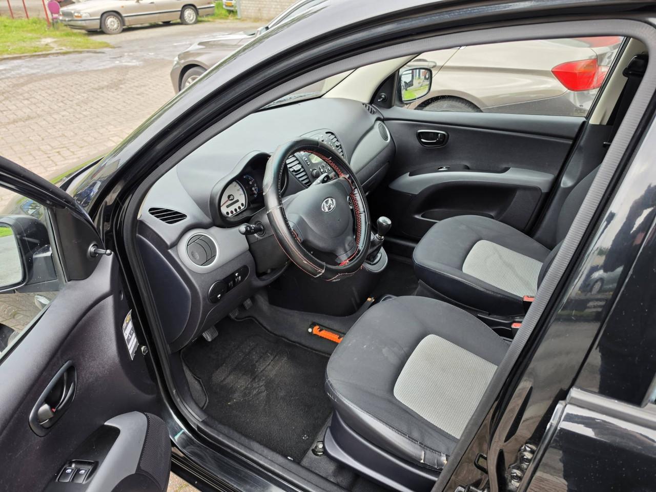 Hyundai i10 1.1 • 5-Deurs • Airco • APK 2027
