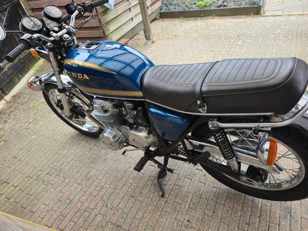 Honda cb550 four 1977 blauw kompleet gereviseerd.