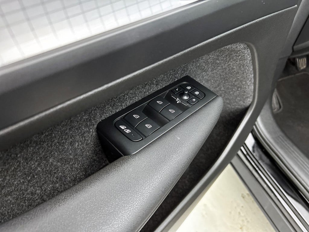 Volvo XC40 1.5 t2 core | lmv | parker sensoren | cruise control | navigatie