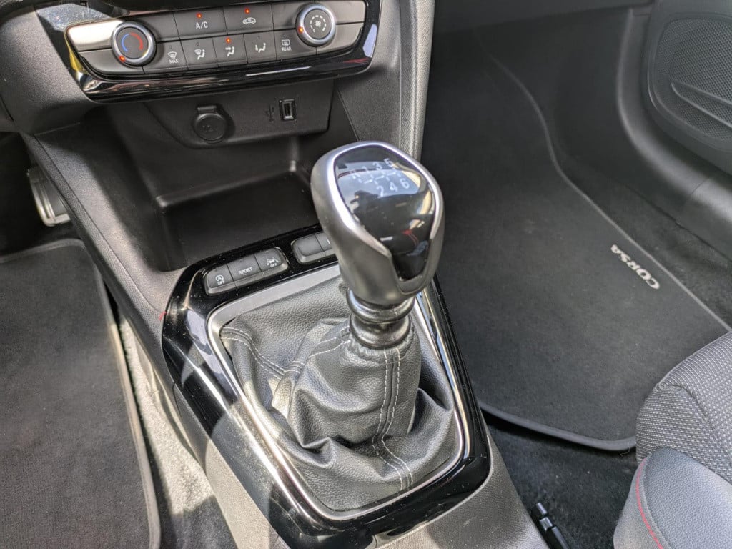 Opel Corsa 1.2 gs line | navigatie | cruise control | carplay | camera | la